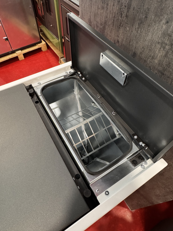 TEBA TP12 kamna na pelety a dřevo s teplovodním výměníkem 4