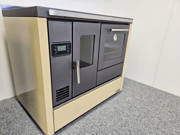 RUMELIA sporák na pelety 9KW - horkovzdušné vytápění + rozvod 1